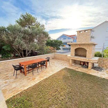 Bogdan 2 Apartman Povljana