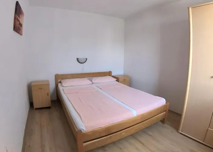 Bogdan 2 Apartment Povljana